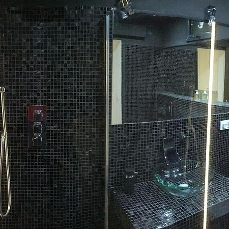 City Center Apartment With Gym & Spa Budapest Eksteriør billede